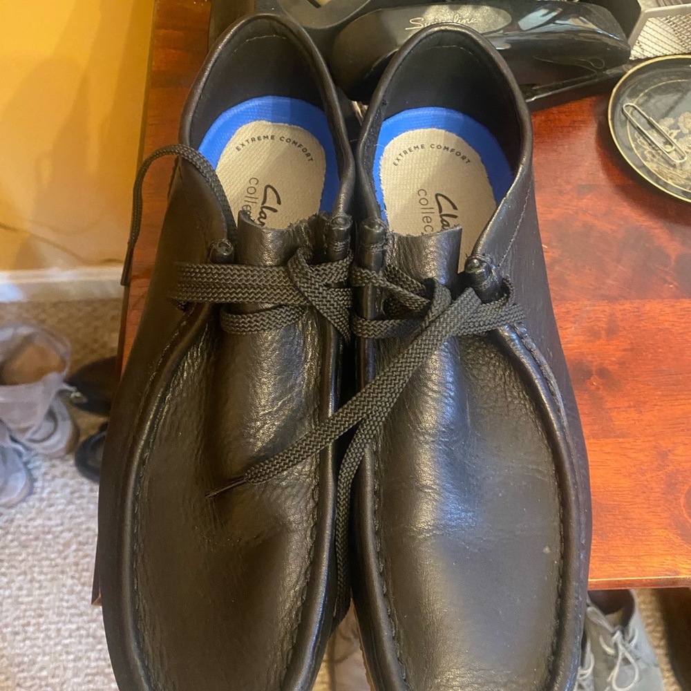 Clark collection leather size 9 Pristine black